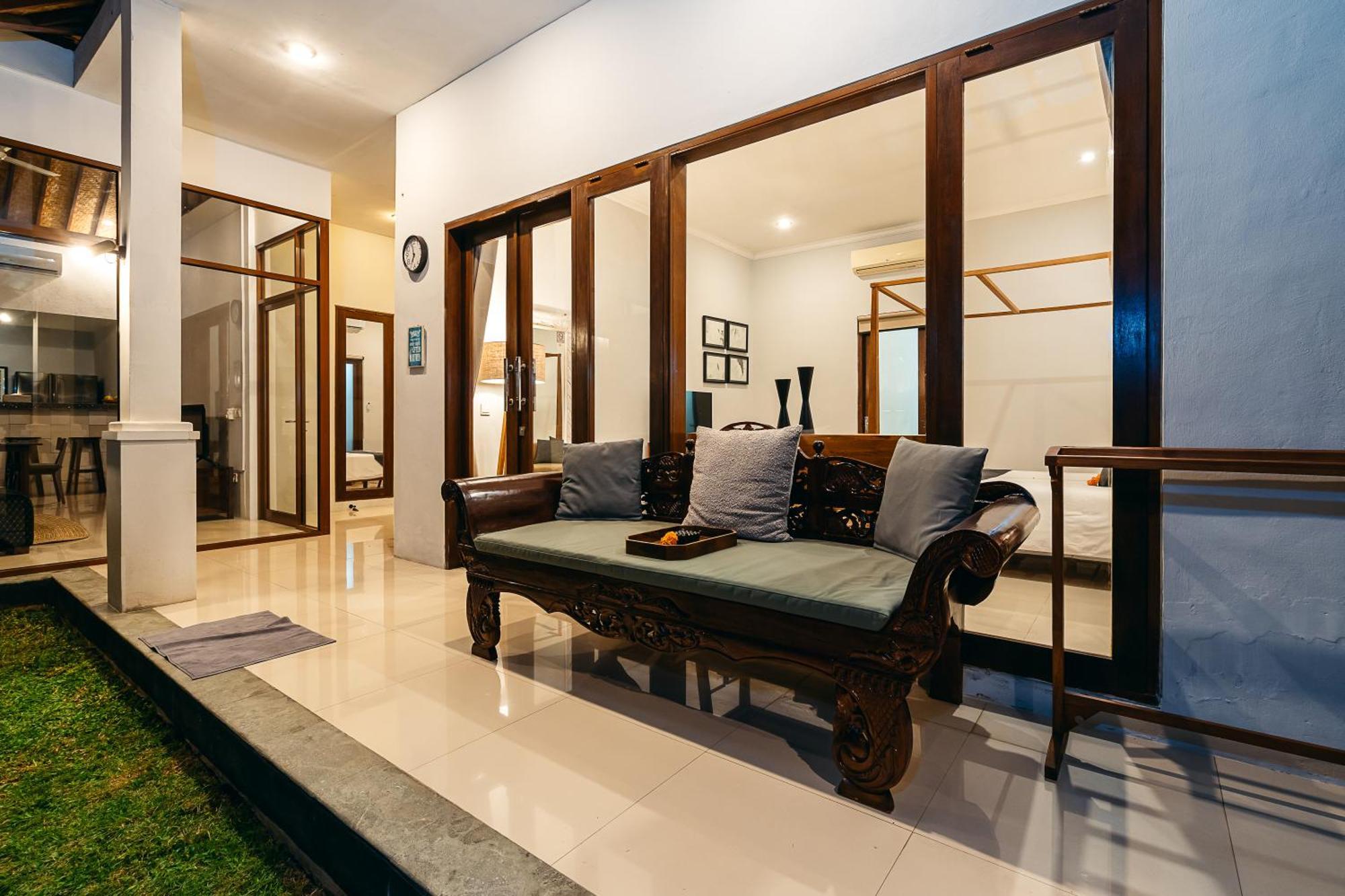 Mahayana Villa Batu Belig - Close To The Beach Canggu Exterior foto